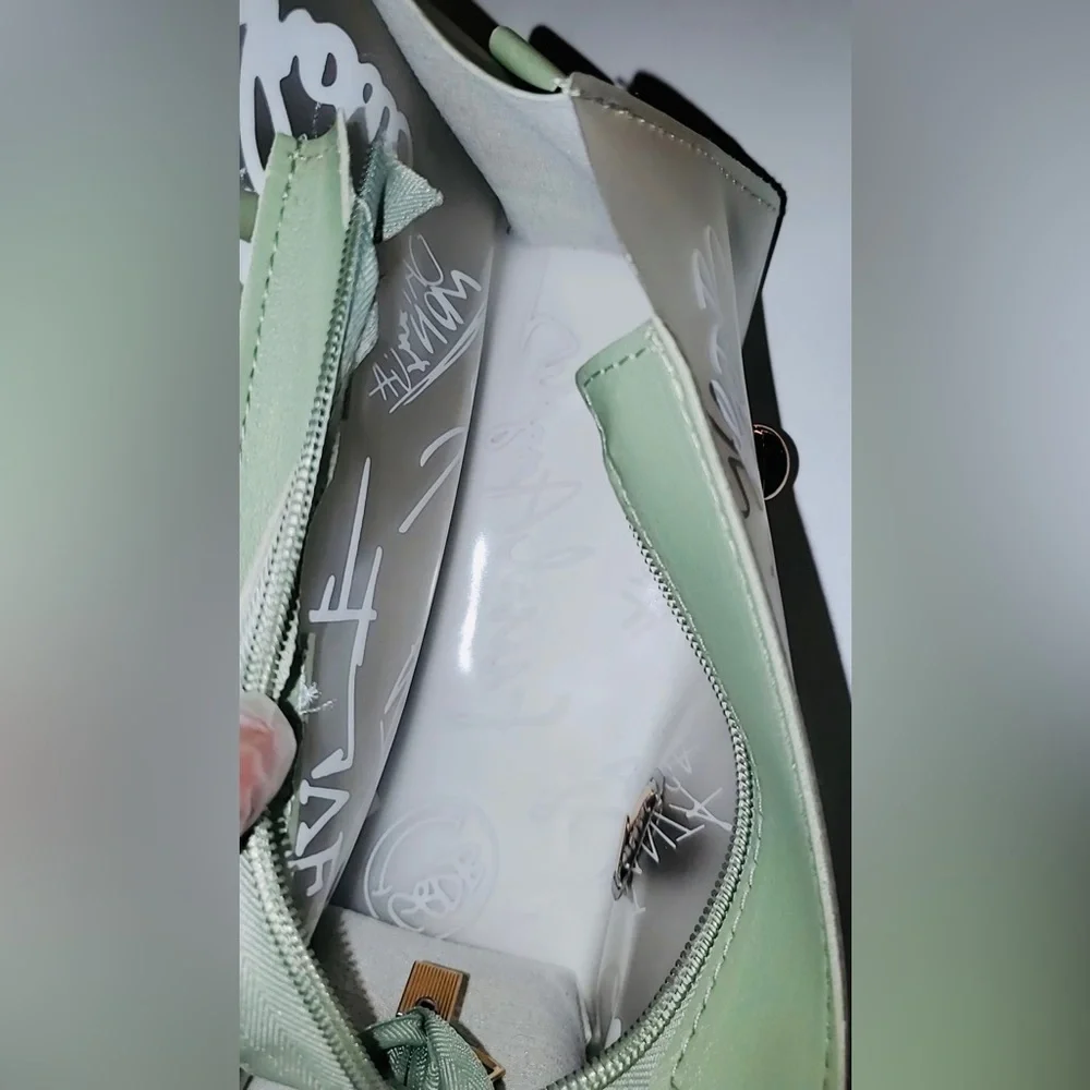 Transparent Graffiti Jelly Small Crossbody/Shoulder Handbag/Purse 👜- NWOT. - Picture 8 of 16